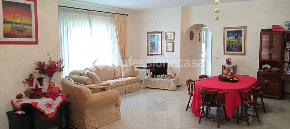 3 غرف نوم فيلا في Aprilia, Italy رقم 343809 10