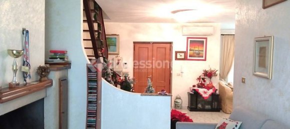 3 غرف نوم فيلا في Aprilia, Italy رقم 343809 13