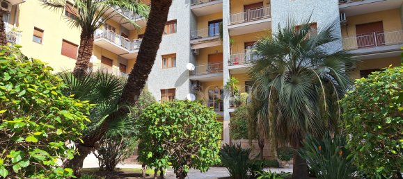 Apartamento de 4 habitaciónes en Catania, Italy No. 49693 4