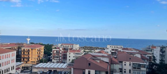 Apartamento de 4 habitaciónes en Catania, Italy No. 49693 2