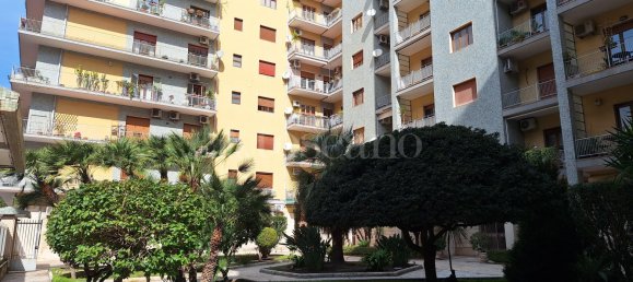 Apartamento de 4 habitaciónes en Catania, Italy No. 49693 3