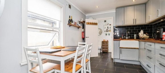 2 bedrooms Apartment in Forest Gate, United Kingdom No. 11453 3