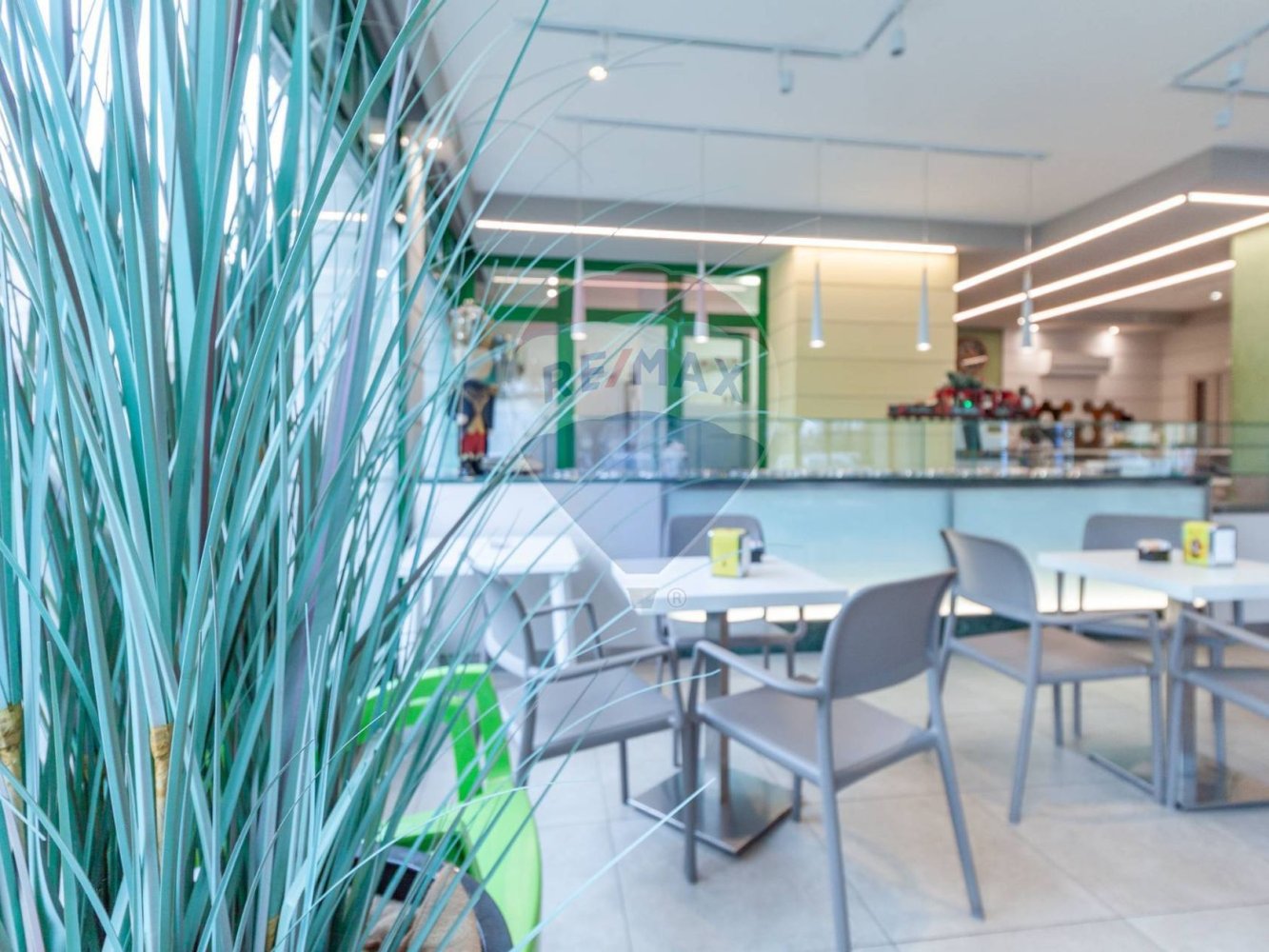 140m² Commercial property in Poviglio, Italy No. 380128