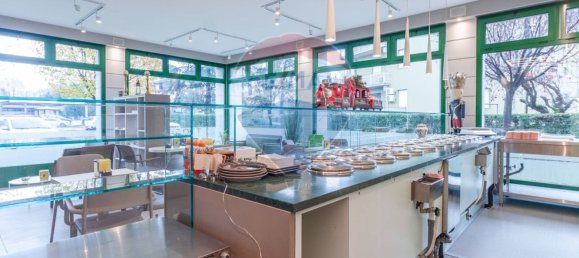 140m² Commercial property in Poviglio, Italy No. 380128 17