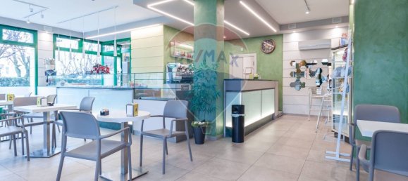 140m² Commercial property in Poviglio, Italy No. 380128 2