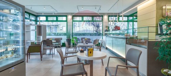 140m² Commercial property in Poviglio, Italy No. 380128 3