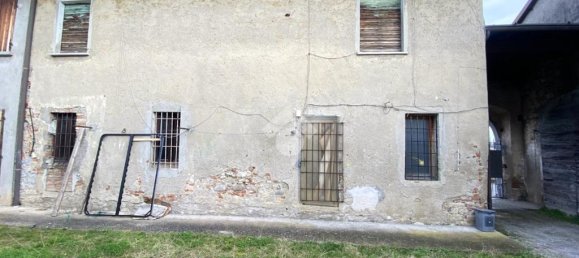 4 bedrooms House in Corte Franca, Italy No. 52717 4