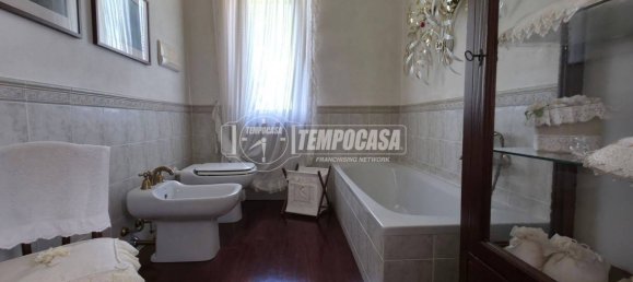 2 bedrooms Apartment in Aviatico, Italy No. 266320 7