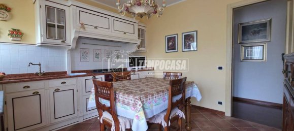 2 bedrooms Apartment in Aviatico, Italy No. 266320 4