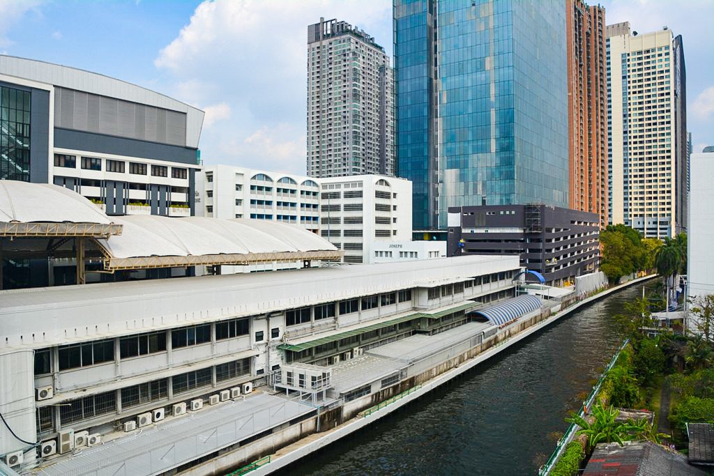 3 bedrooms Condo in Bangkok, Thailand No. 6848