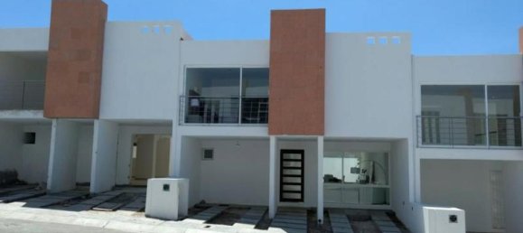 3 bedrooms House in Queretaro, Mexico No. 177976 2