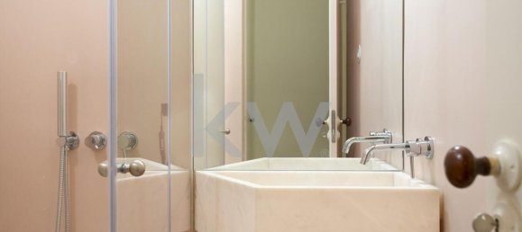 321m² Commercial property in Lisbon, Portugal No. 88480 15