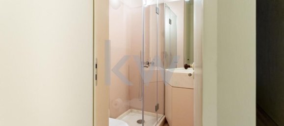 321m² Commercial property in Lisbon, Portugal No. 88480 16