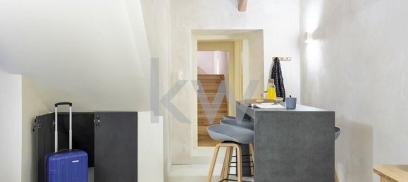 321m² Commercial property in Lisbon, Portugal No. 88480 3