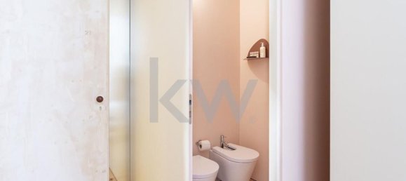 321m² Commercial property in Lisbon, Portugal No. 88480 35