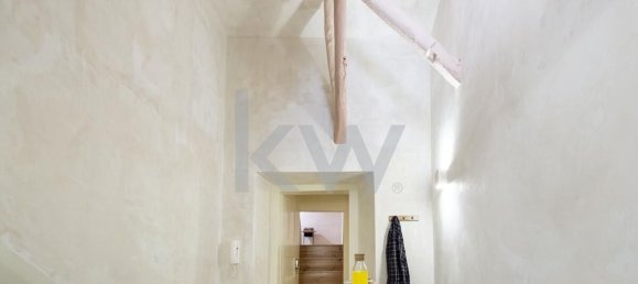 321m² Commercial property in Lisbon, Portugal No. 88480 7