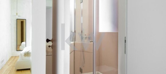 321m² Commercial property in Lisbon, Portugal No. 88480 46