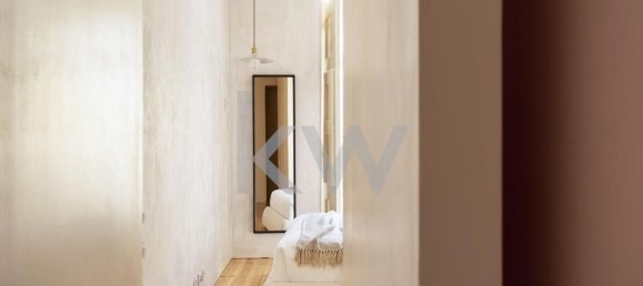 321m² Commercial property in Lisbon, Portugal No. 88480 23