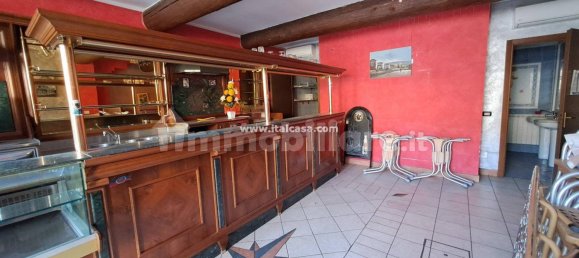 Villa de 3 dormitorios en Ostiglia, Italy No. 120575 6