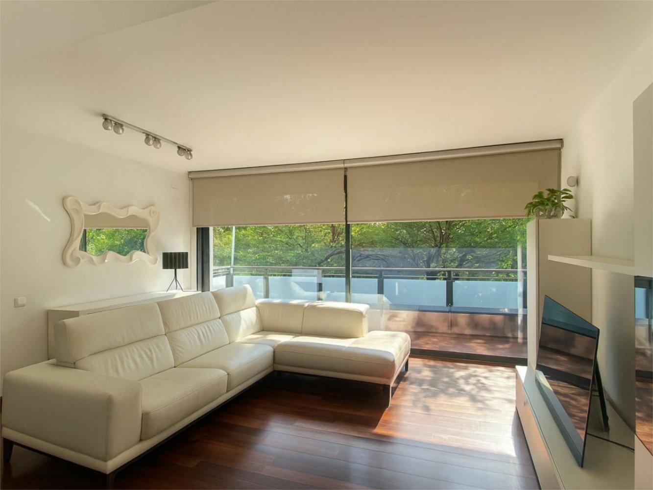 2 bedrooms Apartment in L'Hospitalet de Llobregat, Spain No. 211701