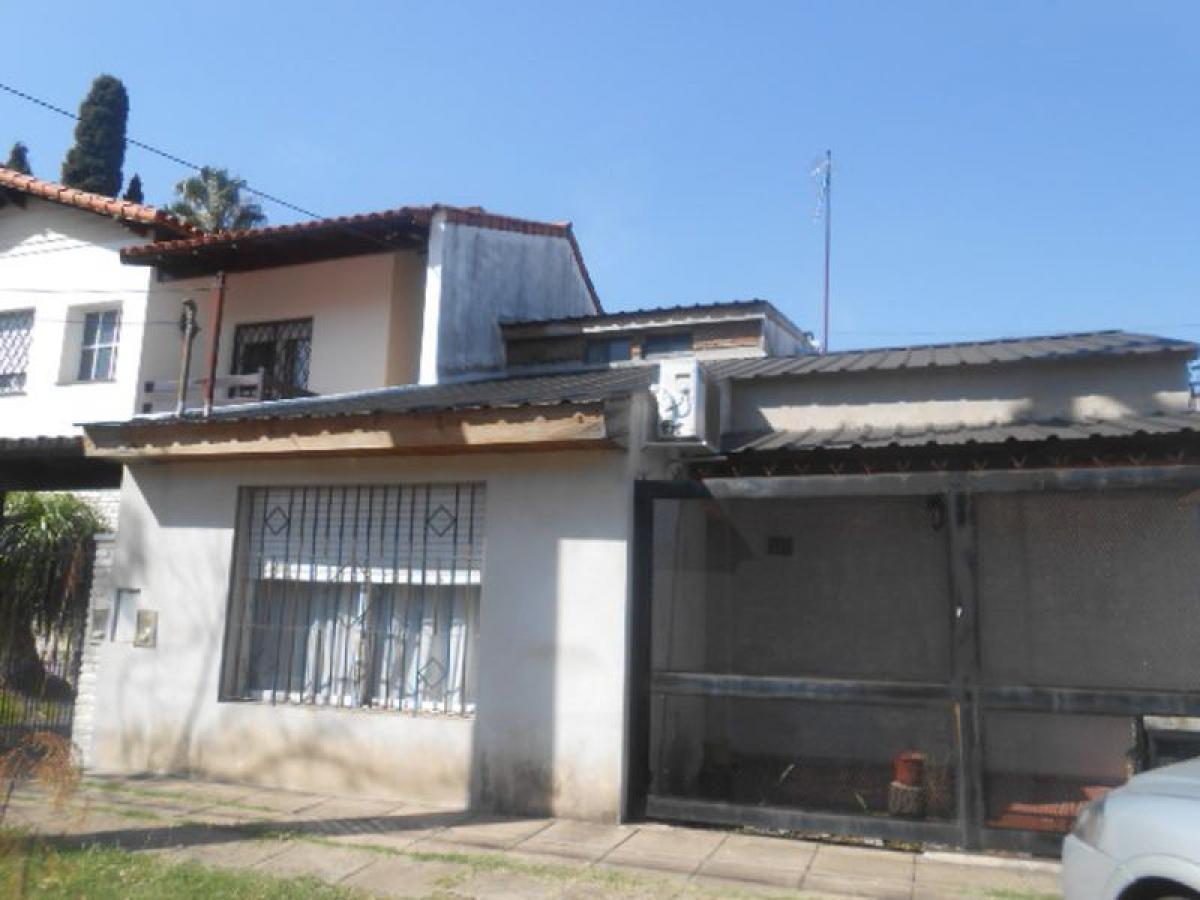 3 bedrooms House in Moron, Argentina No. 9493