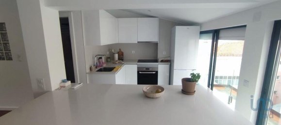 4 bedrooms Apartment in Lisbon, Portugal No. 97541 2