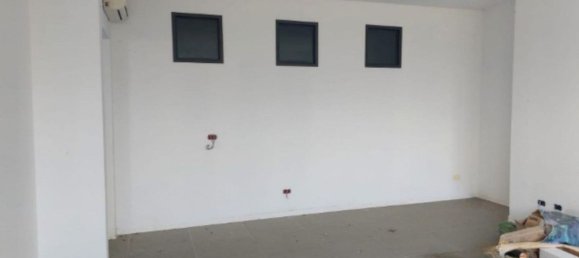 230m² Office in Monteriggioni, Italy No. 374898 4