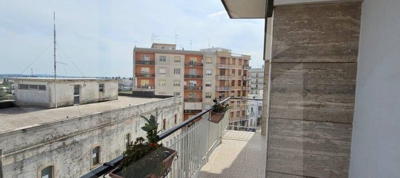 3 rooms Apartment in Locorotondo, Italy No. 30710 8