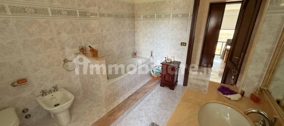 2 Schlafzimmer Wohnung in Valmontone, Italy, Nr. 276378 10