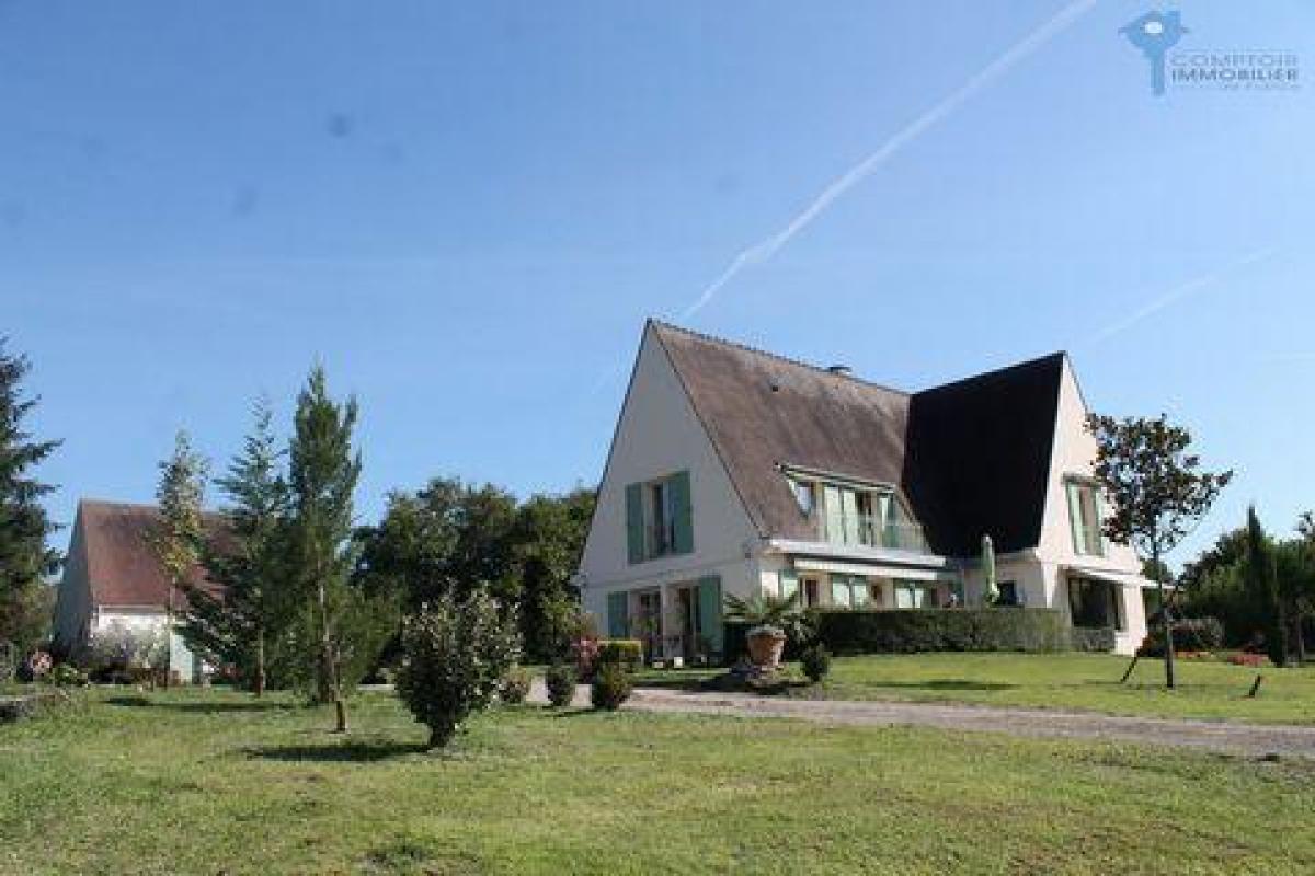 5 bedrooms House in Vernon, France No. 30075