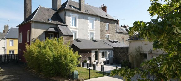  Castillos de 5 dormitorios en Mayenne, France No. 360605 9