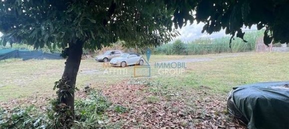 Коммерческая недвижимость с 1 комнатой в Масса, Италия № 351328 4