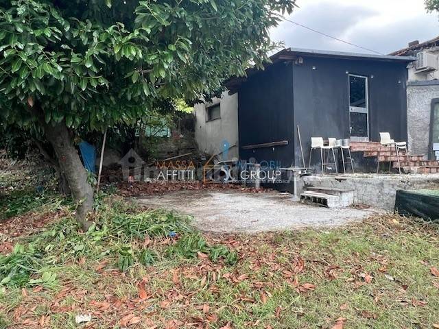 Коммерческая недвижимость с 1 комнатой в Масса, Италия № 351328