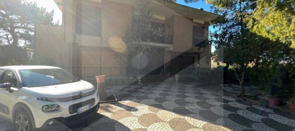 22-Zimmer Villa in Grottaferrata, Italy, Nr. 31010 19