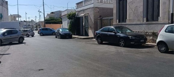 Studio in Bari, Italy, Nr. 297015 23