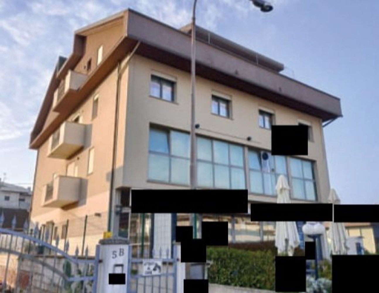69m² Office in Rovigo, Italy No. 360450