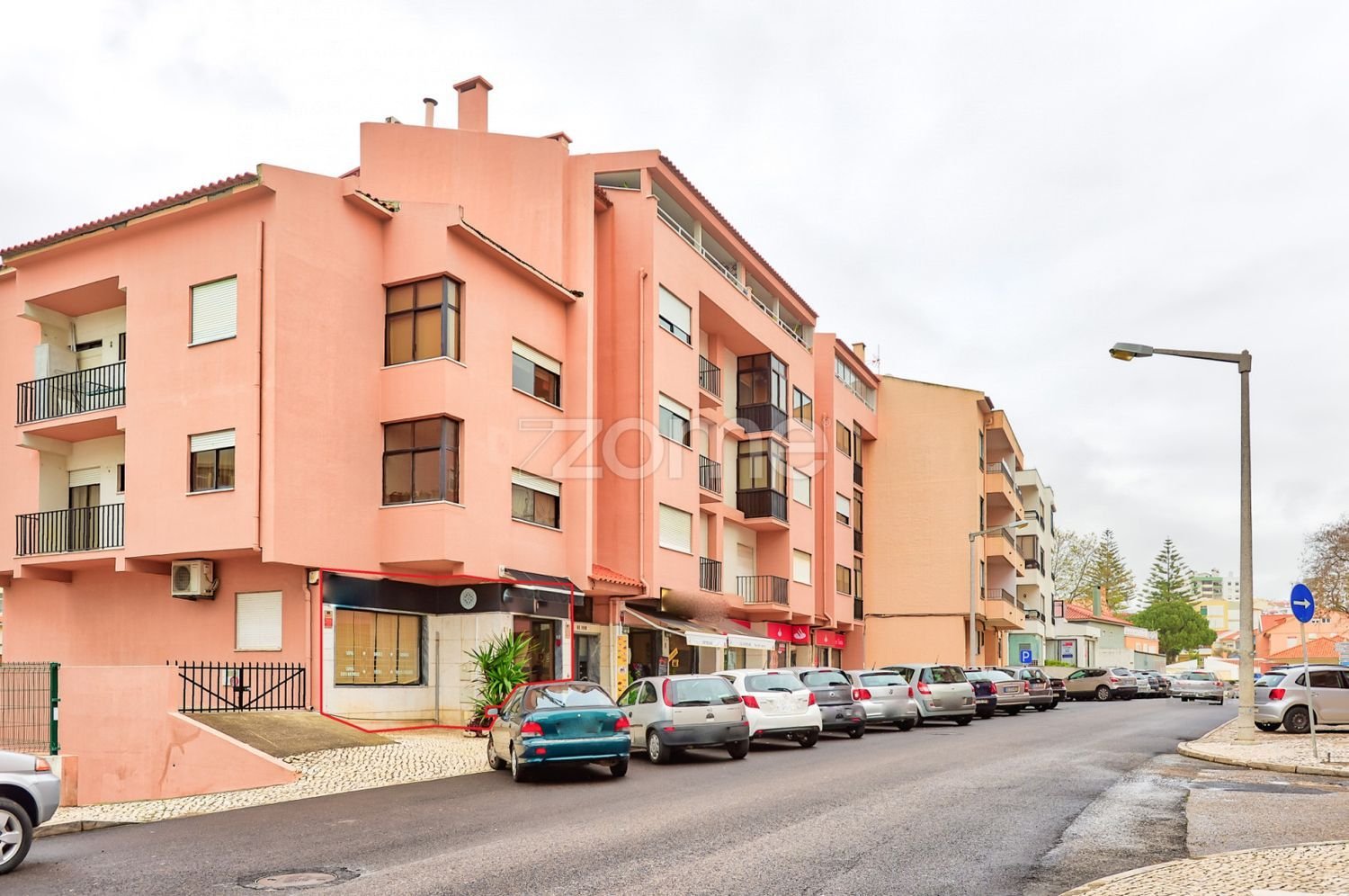 82m² Commercial property in Cascais, Portugal No. 73309