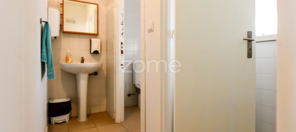 82m² Commercial property in Cascais, Portugal No. 73309 6