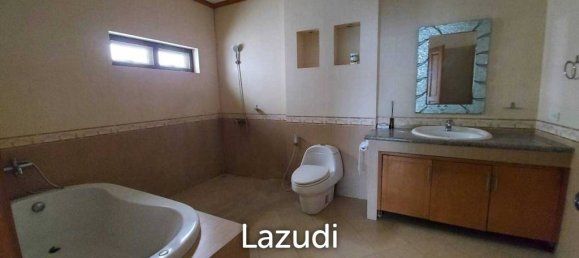 4 bedrooms Cafe / restaurant in Pattaya, Thailand No. 16042 4