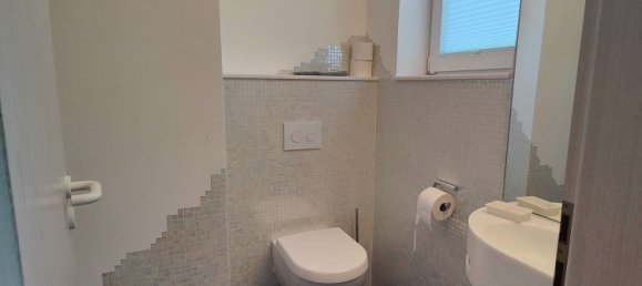 5 bedrooms Townhouse in Coburg, Germany No. 127990 3