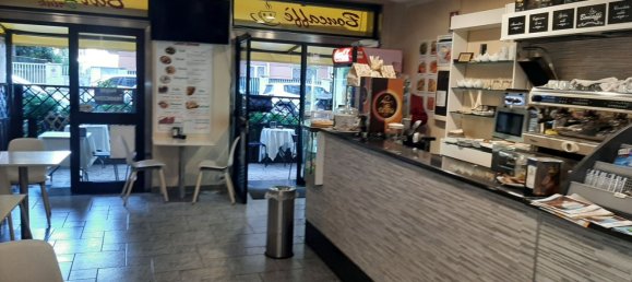 4 rooms Commercial property in Rome, Italy No. 255914 4