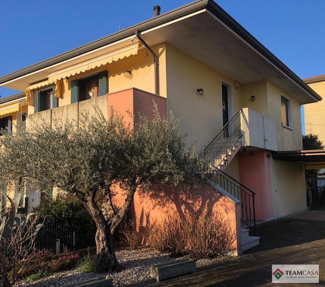 3غرفة شقة في Salgareda, Italy رقم 226380