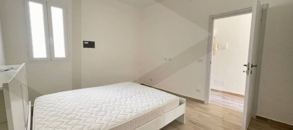 2 rooms Apartment in Bari, Italy No. 33865 20