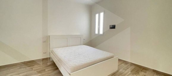 2 rooms Apartment in Bari, Italy No. 33865 5
