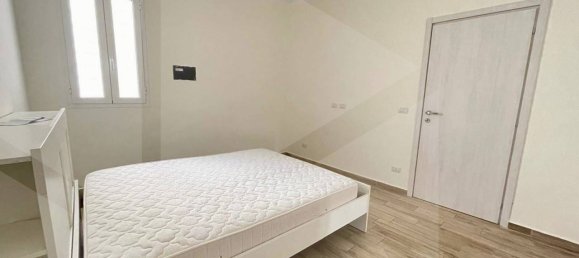 2 rooms Apartment in Bari, Italy No. 33865 14