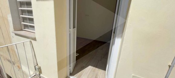 2 rooms Apartment in Bari, Italy No. 33865 9