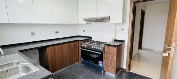 Apartamento T1 em Dubai, UAE N.º 24535 8