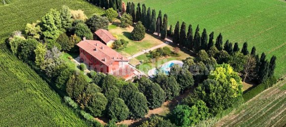 Дом с 8 спальнями в Кьяри, Италия № 121602 5