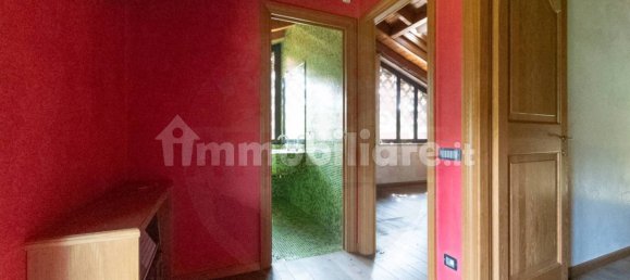 Дом с 8 спальнями в Кьяри, Италия № 121602 33