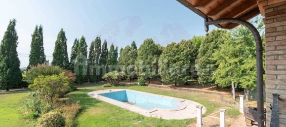 Дом с 8 спальнями в Кьяри, Италия № 121602 18